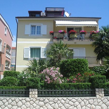 Family Apartments Ankica Crikvenica Luaran gambar