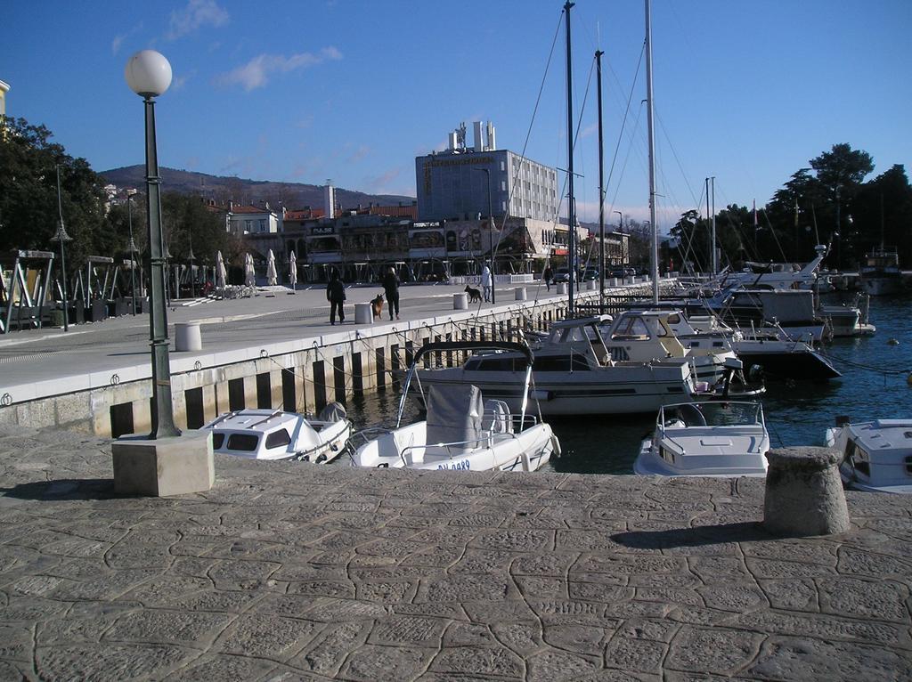 Family Apartments Ankica Crikvenica Luaran gambar